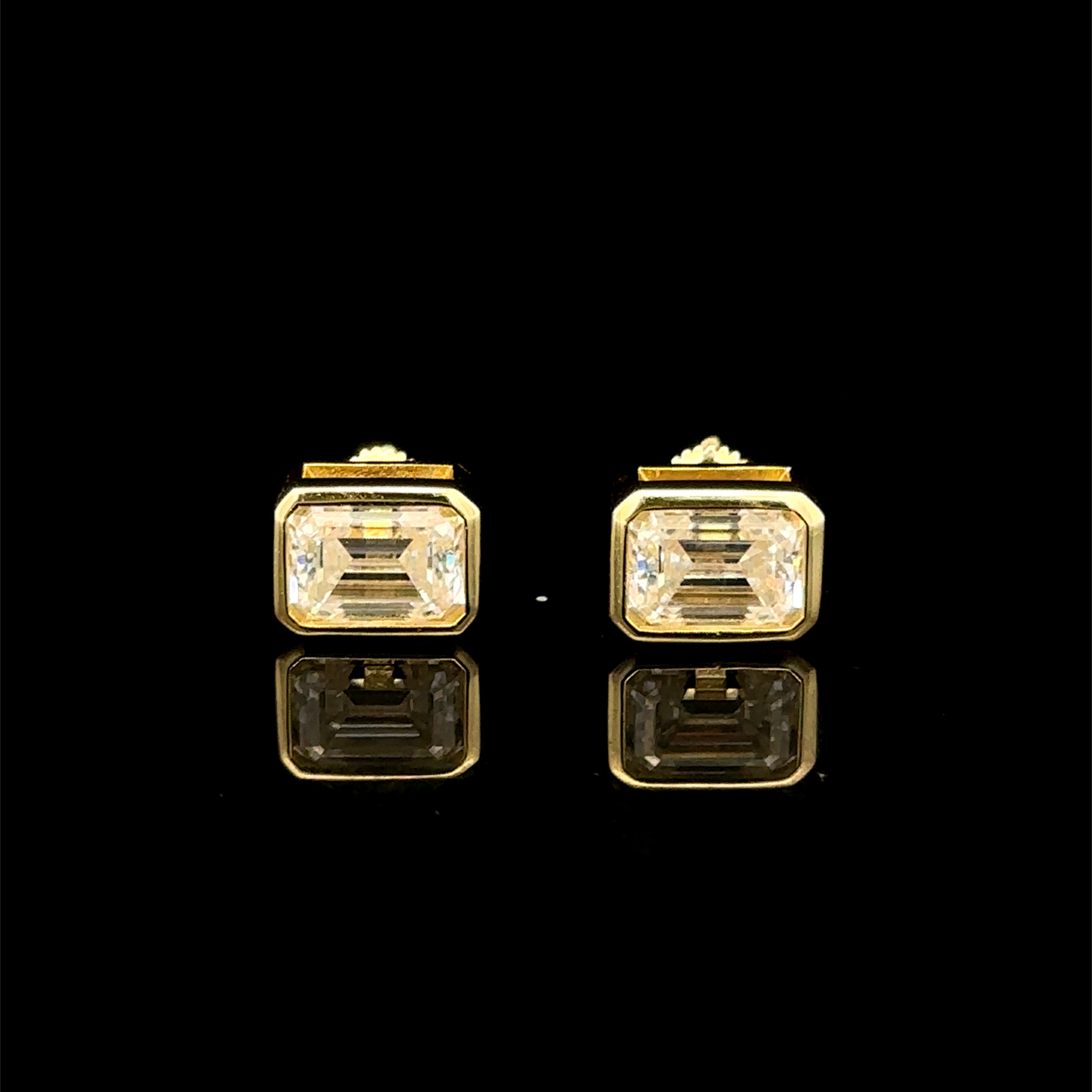 998092 | 925 Moissanite 4CTW Gold Earrings