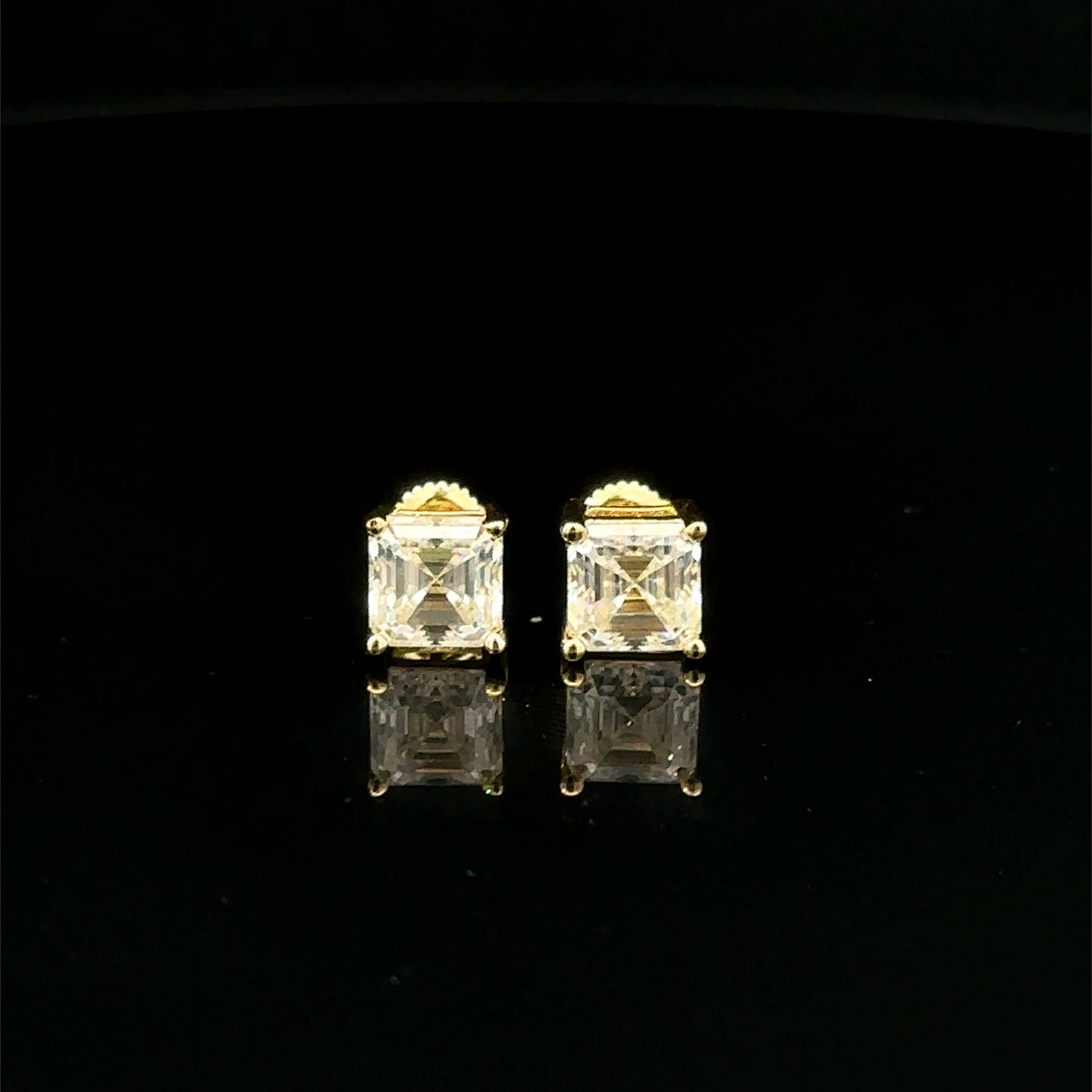 998132 | 925 Moissanite 2CTW Gold Earrings