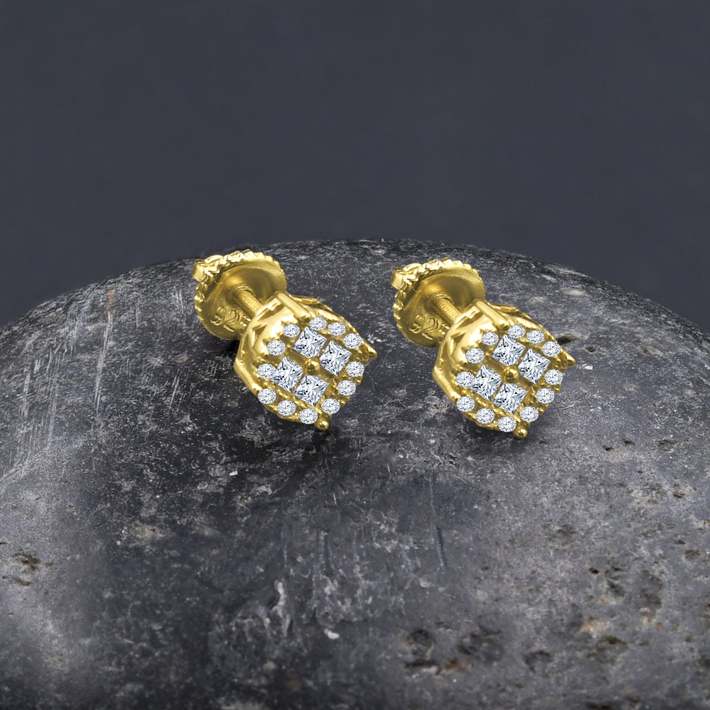 Petty Screw Back Earrings | 9212542