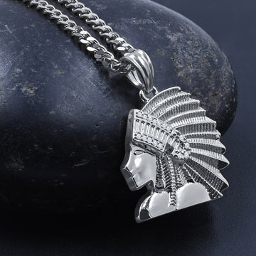 SUPERBE STAINLESS STEEL CHAIN AND CHARM I D912361